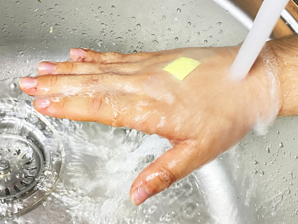 Набор пластырей: для бесшовного сведения ран Стрипс 4х76мм №8 + Мультиплекс Ватерпруф 15шт